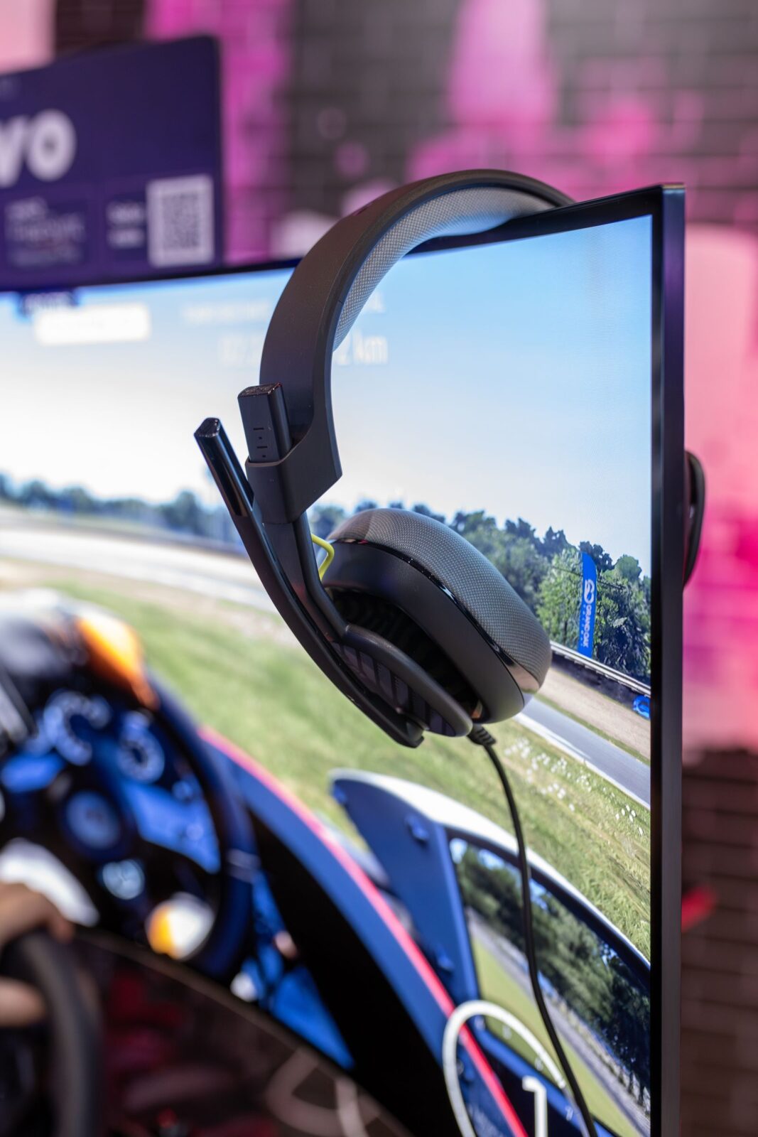 The Best Budget Wireless Gaming Headsets Under $100 in 2026