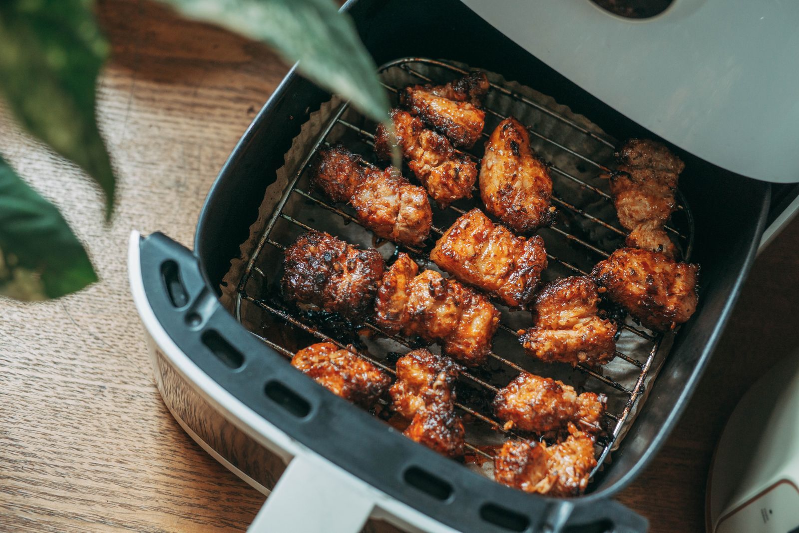 Best Air Fryer Cookbook for Beginners: Six Books Compared