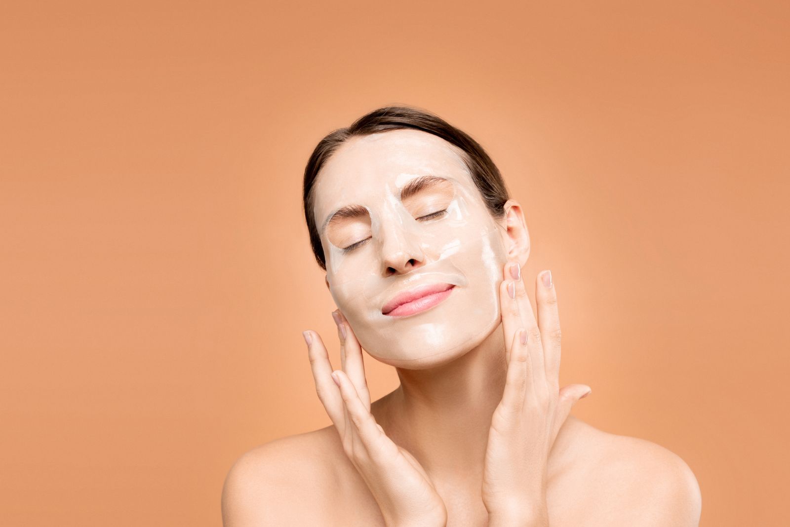 The Best Red Light Therapy Face Masks of 2026, Chosen by the Routine You’ll Actually Keep