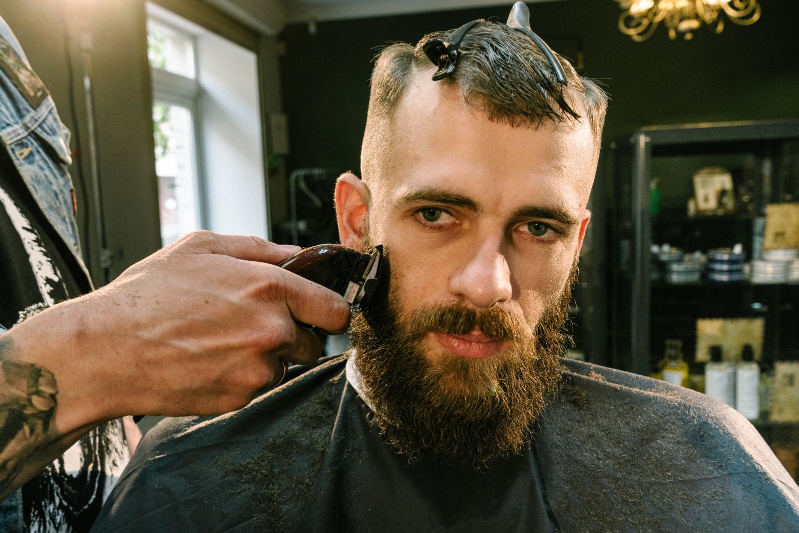 A man shaving comfortably with an electric foil shaver