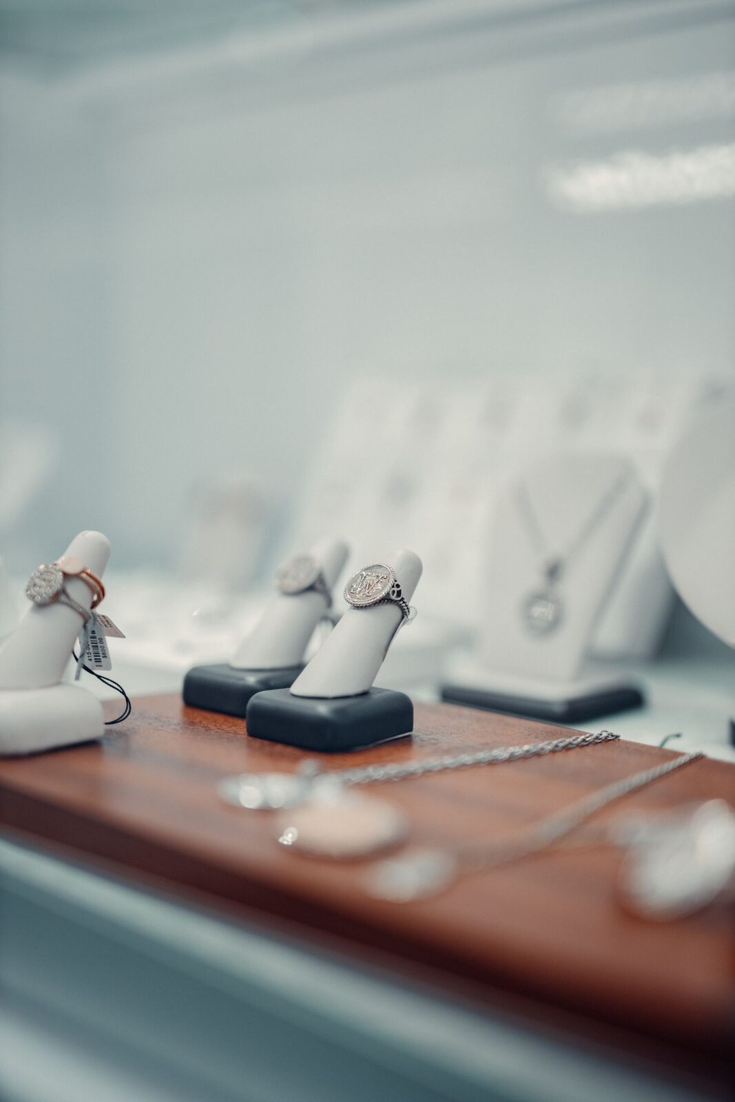 Magnasonic MGUC500 Review: Can a $40 Ultrasonic Cleaner Really Replace the Jeweler Visit?