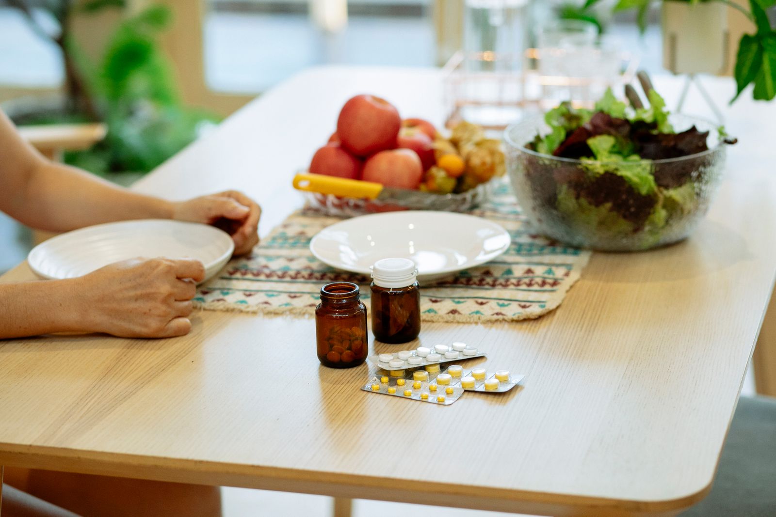 Multivitamins vs. Targeted Supplements: An Honest Framework for the Aisle