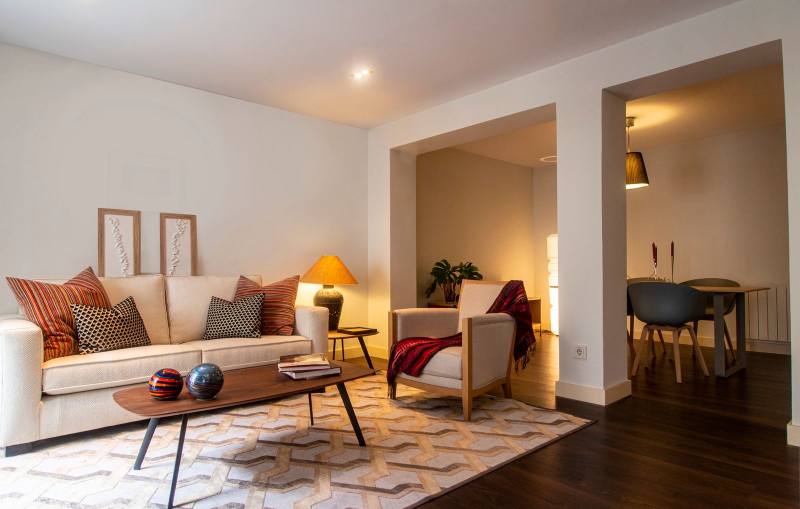 Cozy living room design with warm portable lighting
