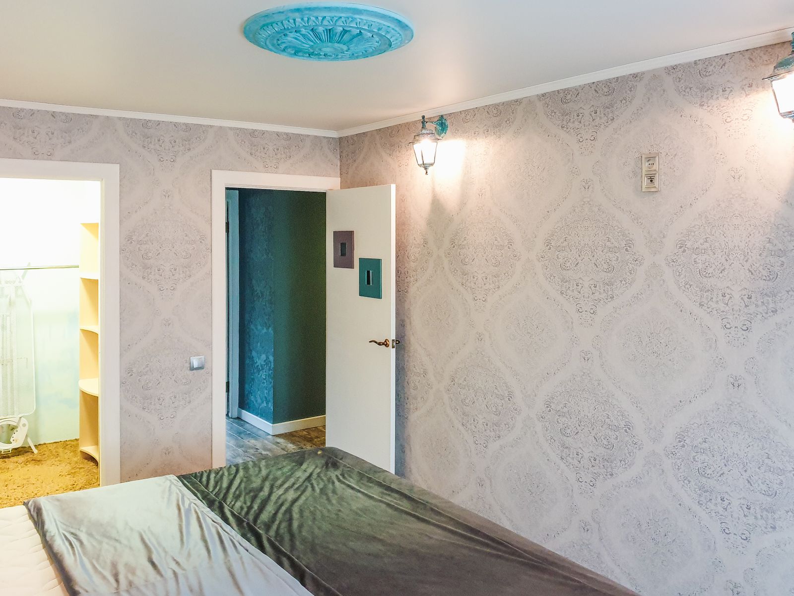 Best Peel and Stick Wallpaper for Renters, Priced by the Wall