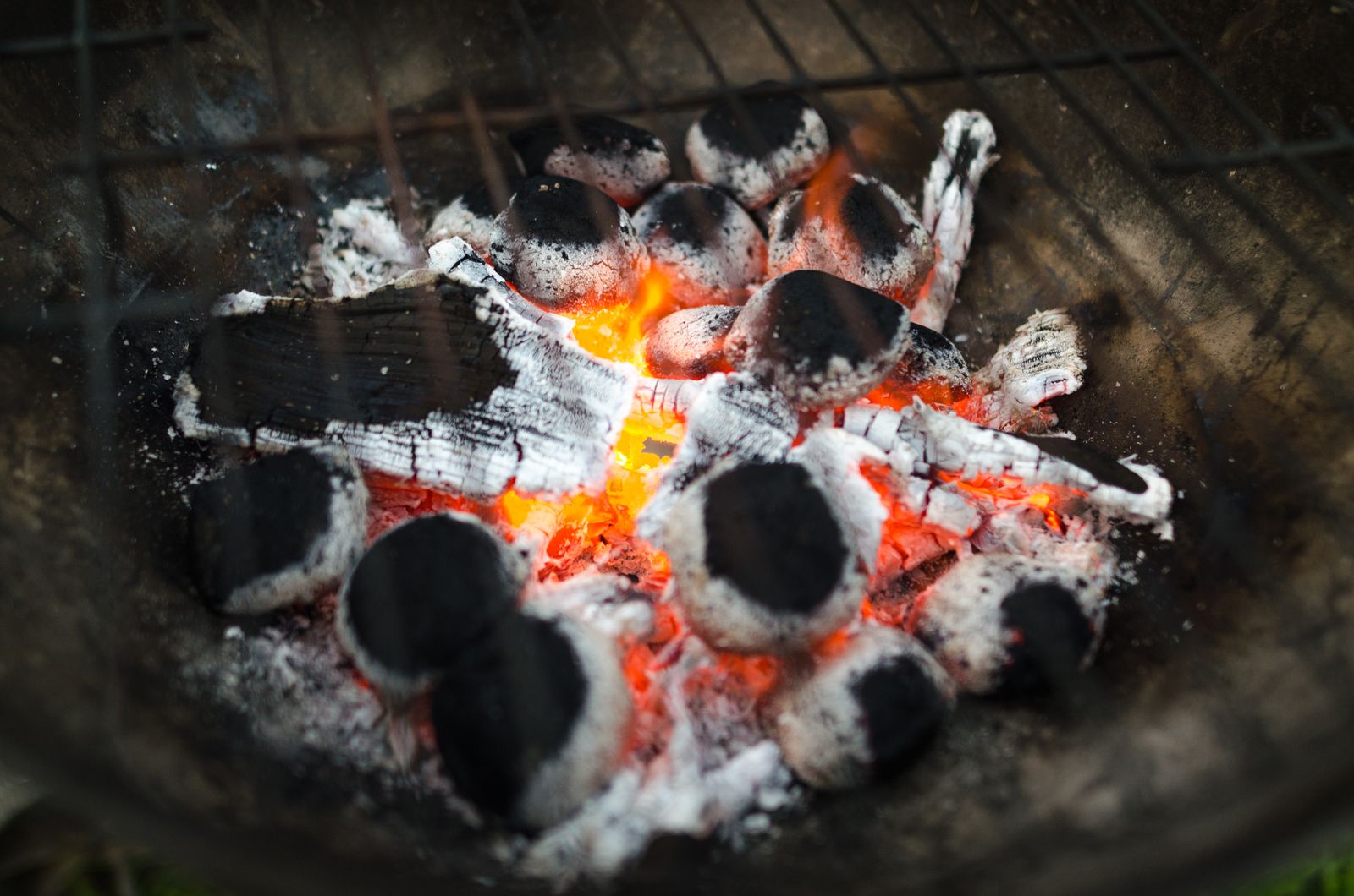 Fluid-Free and Faster: The Charcoal Chimney Starters Worth Buying