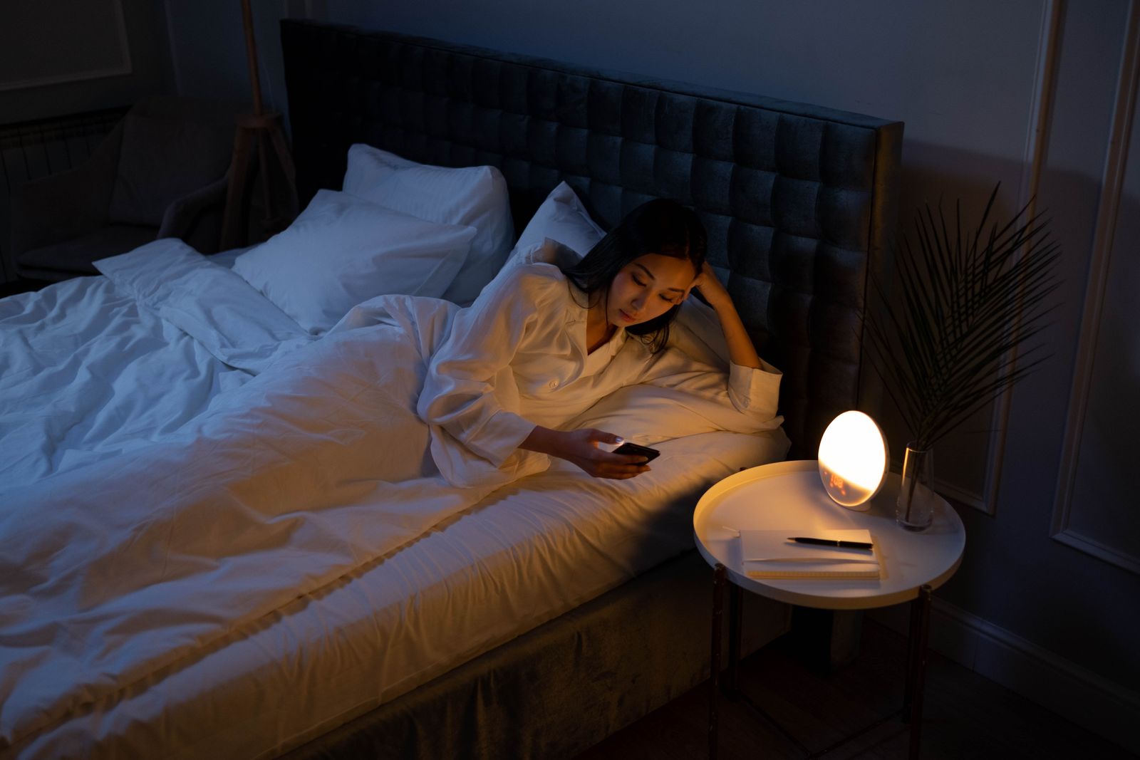 Menopause Wearables: Can Rings and Patches Predict Hot Flashes?